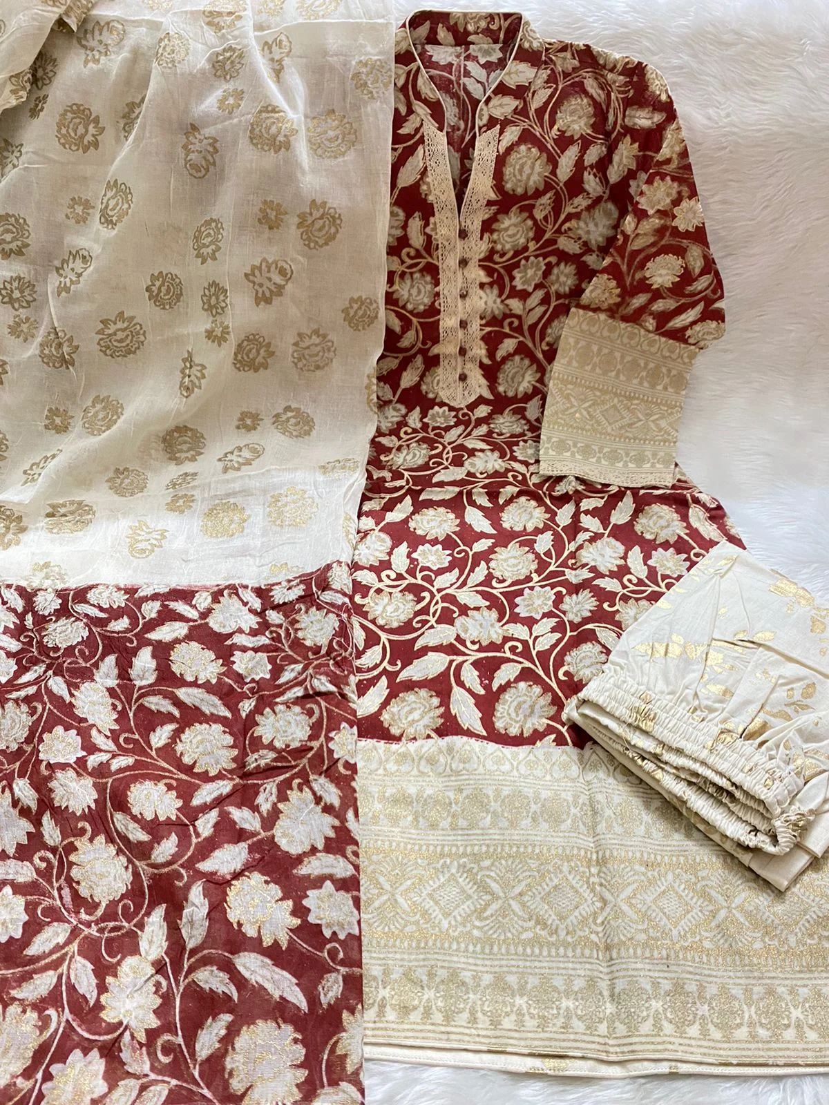 PURE KHADDI COTTON SCREEN PRINT STITCH 3PIC (P-725)