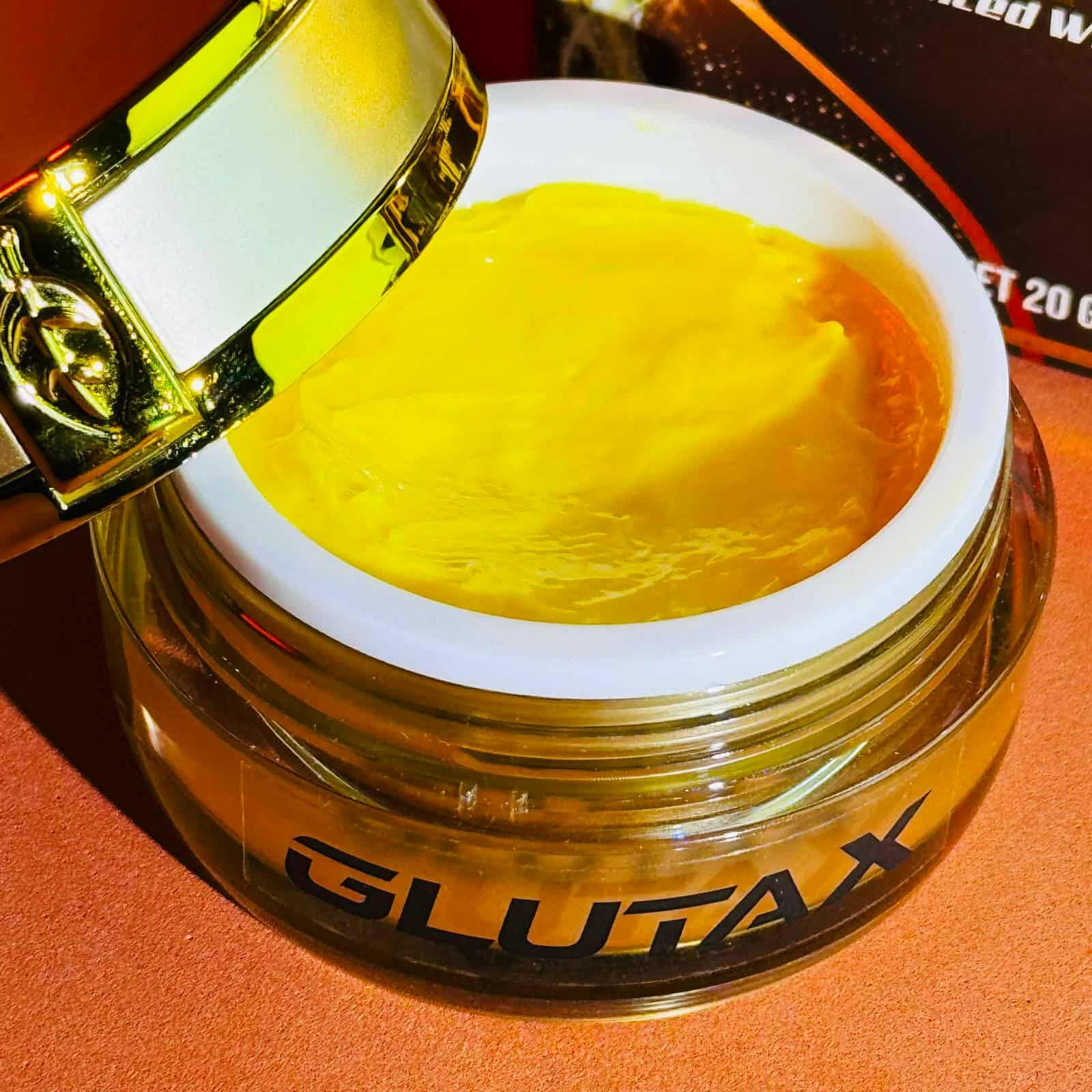 zozoj Glutax Ultra White Whitening Cream